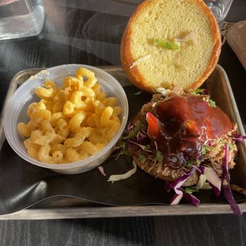 Chalkboard Wings & BBQ - Pulled pork sandwich with slaw and Mac and cheese - Chicken Wings Near Me - Alexandria, Virginia