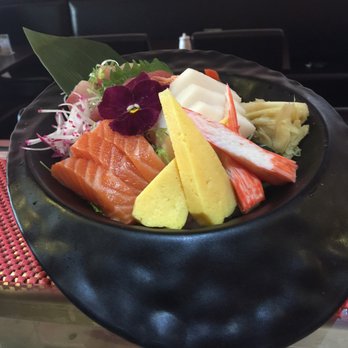 Hazuki - Good chirashi. Good serve - Asian Fusion Near Me - Glen Cove, New York