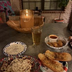 Rays Italian Bistro - Cheese sticks, Garlic Bread, Alfredo Sauce, Pasta