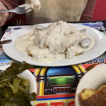 Steffens Restaurant - Sausage gravy over fried chicken strips and biscuits - Diners Near Me - Kingsland, Georgia Steffens Restaurant - Sausage gravy over fried chicken strips and biscuits - Diners Near Me - Kingsland, Georgia