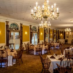 The Terrace and Dining Room - Mid Pines Dining