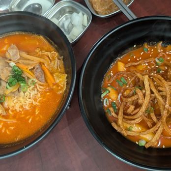 Hancook Cheese Dakgalbi - jjampong ramen with pork and spicy rice cake from the $10.99 menu - Korean Near Me - Toronto, Ontario Hancook Cheese Dakgalbi - jjampong ramen with pork and spicy rice cake from the $10.99 menu - Korean Near Me - Toronto, Ontario