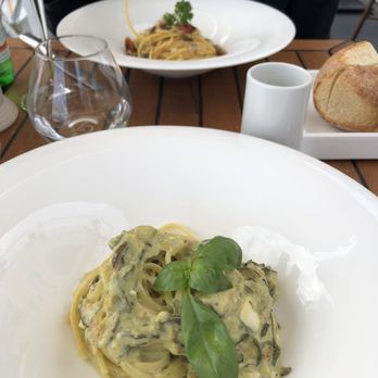 Da Gabrisa - Vegetarian linguini with zucchini - Napoletana Near Me - Positano, SA Da Gabrisa - Vegetarian linguini with zucchini - Napoletana Near Me - Positano, SA