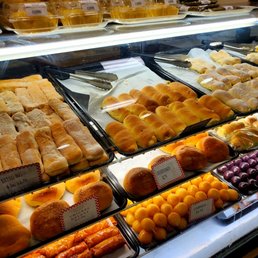 Love Filipino bakeries here Love Filipino bakeries here