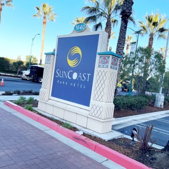 Sun Coast Park - Driveway Entrance - Hotels Near Me - Anaheim, California Sun Coast Park - Driveway Entrance - Hotels Near Me - Anaheim, California