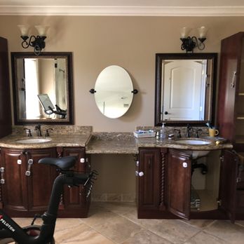 Kitchen Reface Depot - Bathroom Before Photo - Kitchen & Bath Near Me - San Jose, California Kitchen Reface Depot - Bathroom Before Photo - Kitchen & Bath Near Me - San Jose, California