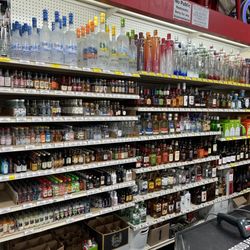 Lee's Discount Liquor