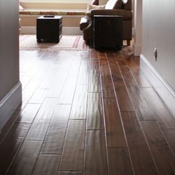 Eagle Rock Bed and Breakfast - Upscale Wood Flooring