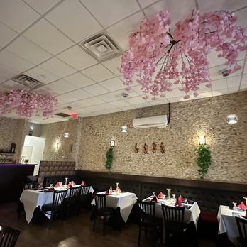 Tandoori Flames - Interior - Indian Near Me - Parsippany, New Jersey