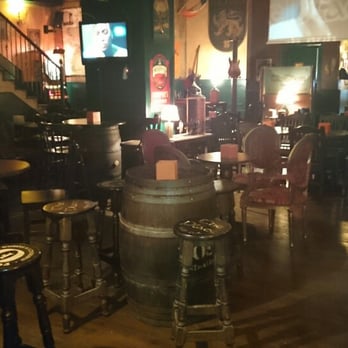 The Place - Interior the place - Irish Pub Near Me - Playa San Juan, C The Place - Interior the place - Irish Pub Near Me - Playa San Juan, C