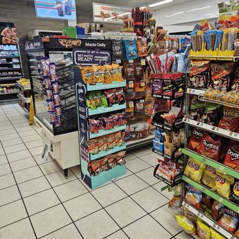 7-Eleven - Inside the store - Convenience Stores Near Me - Northridge, California
