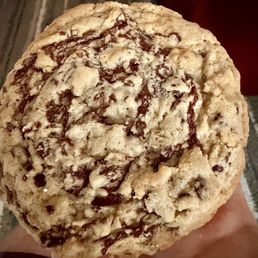 Chocolate Chip Cookie