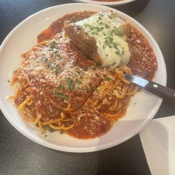 Roma Italian Kitchen - Chicken Parmesan and spaghetti - Italian Near Me - Fresno, California Roma Italian Kitchen - Chicken Parmesan and spaghetti - Italian Near Me - Fresno, California