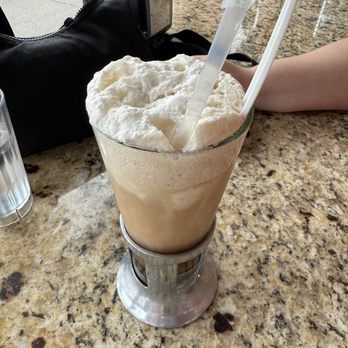 Aglamesis Bros - Root beer Float - Ice Cream & Frozen Yogurt Near Me - Hamilton, Ohio Aglamesis Bros - Root beer Float - Ice Cream & Frozen Yogurt Near Me - Hamilton, Ohio