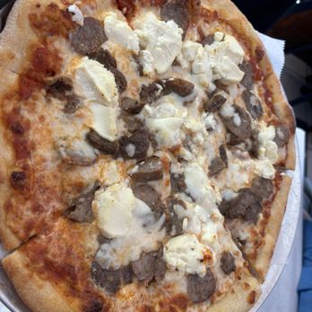 Cafe Assisi - Lasagna Pizza - Italian Near Me - Wrentham, Massachusetts