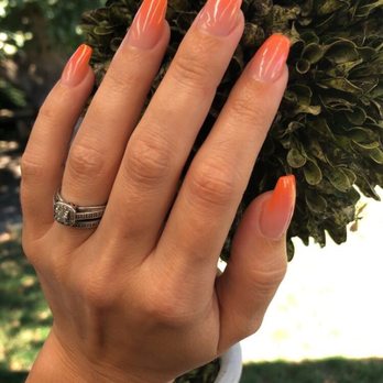 Star Nails - Orange  ombré - Nail Salons Near Me - Vancouver, Washington