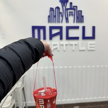Macu Tea - UW - Boba with a handle - Bubble Tea Near Me - Seattle, Washington