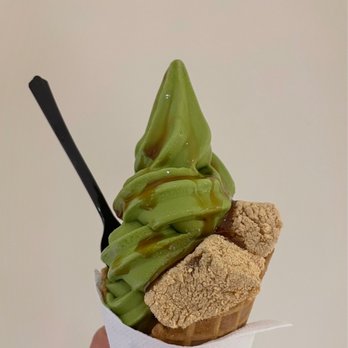 Nana's Green Tea - Matcha w/ Warabimochi - Coffee & Tea Near Me - Honolulu, Hawaii