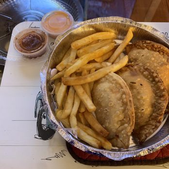 Empanada Mania - Combo 3 pcs Empanadas & Fries - Empanadas Near Me - Bergenfield, New Jersey