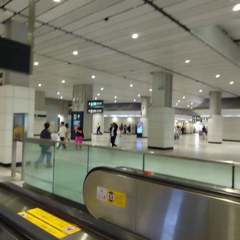 港鐵紅磡站 - Concourse - Train Stations Near Me - Hong Kong, HK