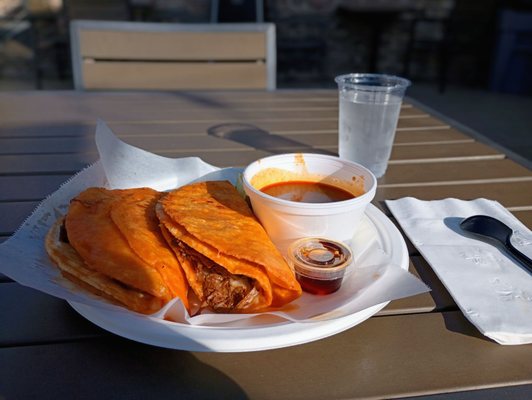 Birrieria & Taqueria La Huasteca by null