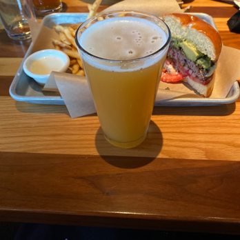 BJ's Restaurant & Brewhouse - Breweries Near Me - Taylor, Michigan