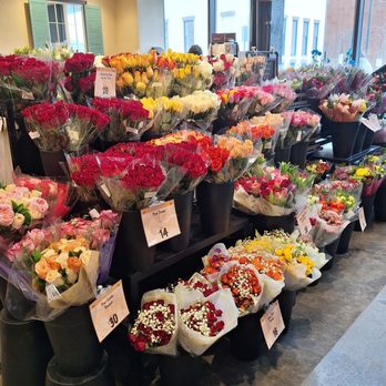 Wegmans Meals 2GO - Flowers - Pizza Near Me - Brooklyn, New York