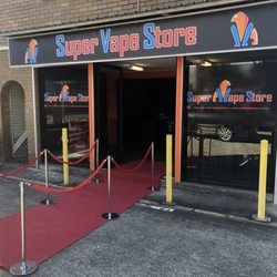 Super Vape Store - Red carpet treatment on our grand opening :)
