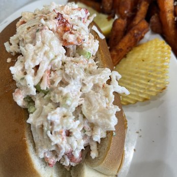 That Dam Place - The Last Meal - Classic Lobstah Roll - American Near Me - Folsom, California