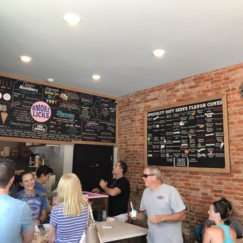 Bmore Licks - Inside - Ice Cream & Frozen Yogurt Near Me - Baltimore, Maryland
