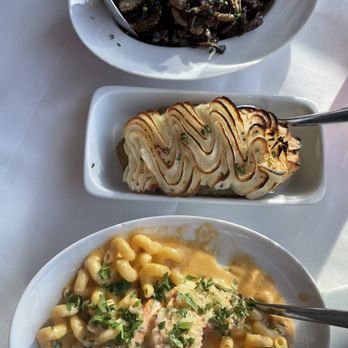 Cielo - Buttered Wild Mushrooms Twice Baked Potato, Bacon, Cheddar Creamy Lobster Mac and Cheese - Seafood Near Me - Cabazon, California