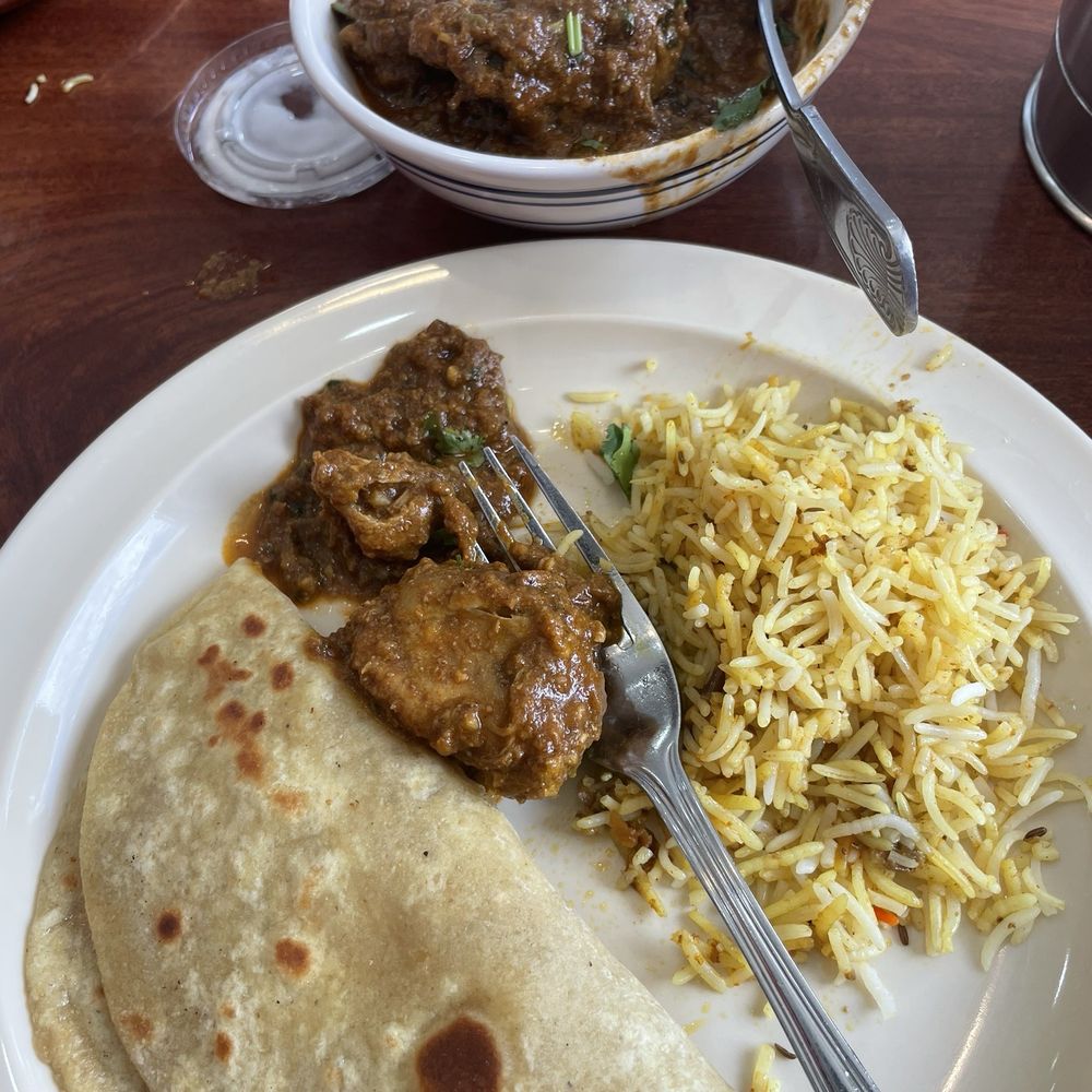 Mutton Ghee Roast Biryani, Palamuru Chicken Curry, Chapathi