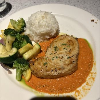 Bibas Courtyard Grill - Mahi - American Near Me - Honolulu, Hawaii Bibas Courtyard Grill - Mahi - American Near Me - Honolulu, Hawaii