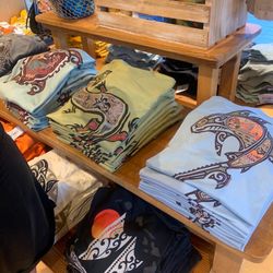 Crazy Shirts - T shirts