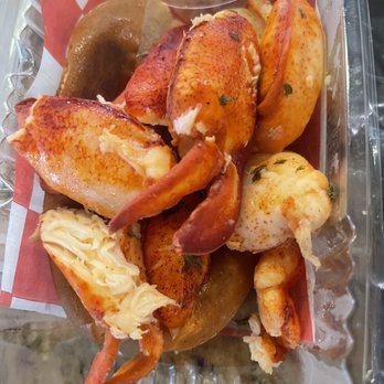 Captain Ceviche - Lobster roll - DELICIOUS!... just very small - Sushi Bars Near Me - Galveston, Texas Captain Ceviche - Lobster roll - DELICIOUS!... just very small - Sushi Bars Near Me - Galveston, Texas