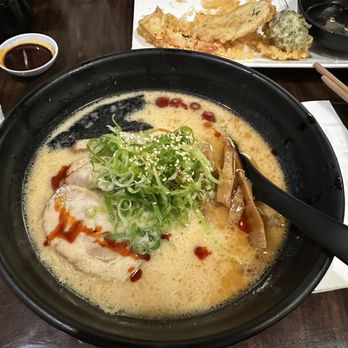 Boru Ramen - Hakata Tonkotsu ramen with a drizzle of spicy oil. - Ramen Near Me - Arlington, Virginia Boru Ramen - Hakata Tonkotsu ramen with a drizzle of spicy oil. - Ramen Near Me - Arlington, Virginia