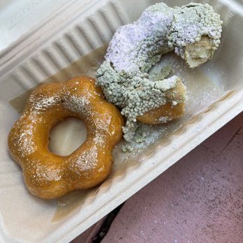 AlimamaTea - Matcha Mochi Donut and Brulee Mochi Donut - Desserts Near Me - New York, New York