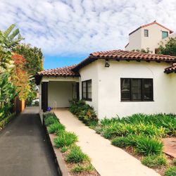 University Foot & Ankle Institute - Exterior
