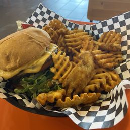 Slap Burger w/waffle fries
