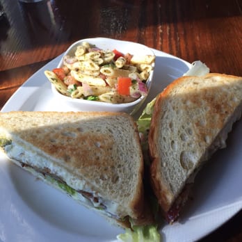 Blowing Rock Brewing - BLT with fried green tomato - Breweries Near Me - Blowing Rock, North Carolina