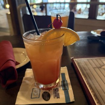Skull Creek Dockside - LOW COUNTRY punch - Seafood Near Me - Hilton Head Island, South Carolina Skull Creek Dockside - LOW COUNTRY punch - Seafood Near Me - Hilton Head Island, South Carolina