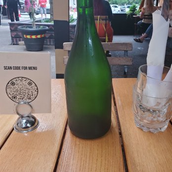 Cafe Rue Dix - I've arrived! - French Near Me - Brooklyn, New York