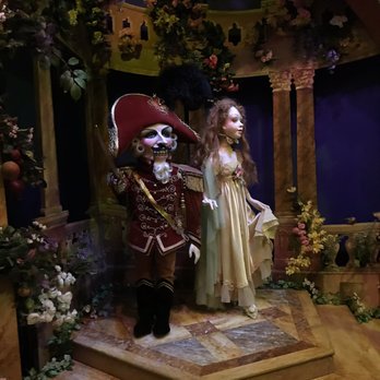 Castle Noel - Nutcracker window display - Museums Near Me - Medina, Ohio Castle Noel - Nutcracker window display - Museums Near Me - Medina, Ohio