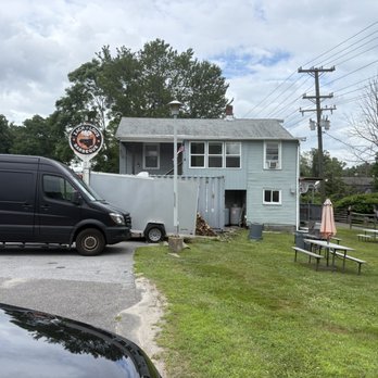 Zach and Lou's Barbeque - The view from the parking lot - Barbeque Near Me - Torrington, Connecticut