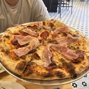 Lyle's Pizzeria - Pizza - Pizza Near Me - Omaha, Nebraska Lyle's Pizzeria - Pizza - Pizza Near Me - Omaha, Nebraska