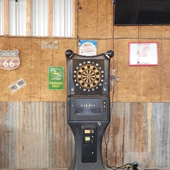 Hicks at the Lumberyard - Darts - American Near Me - Roscoe, Texas