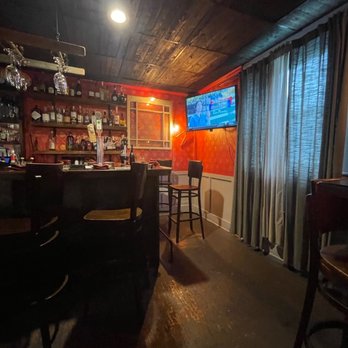 Maggie's Farm - TV by the bar - New American Near Me - Baltimore, Maryland