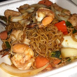 Varee Asian Cafe & Bakery - Crazy Fire Ramen