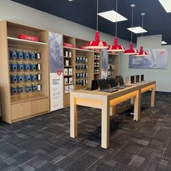 Tech Hospital - Visit our store for device repairs, trade in or trade up your device, or buy tech accessories!