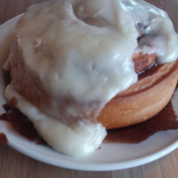 Rosie’s Place - Yummy cinnamon roll - Breakfast & Brunch Near Me - Carmel, Indiana